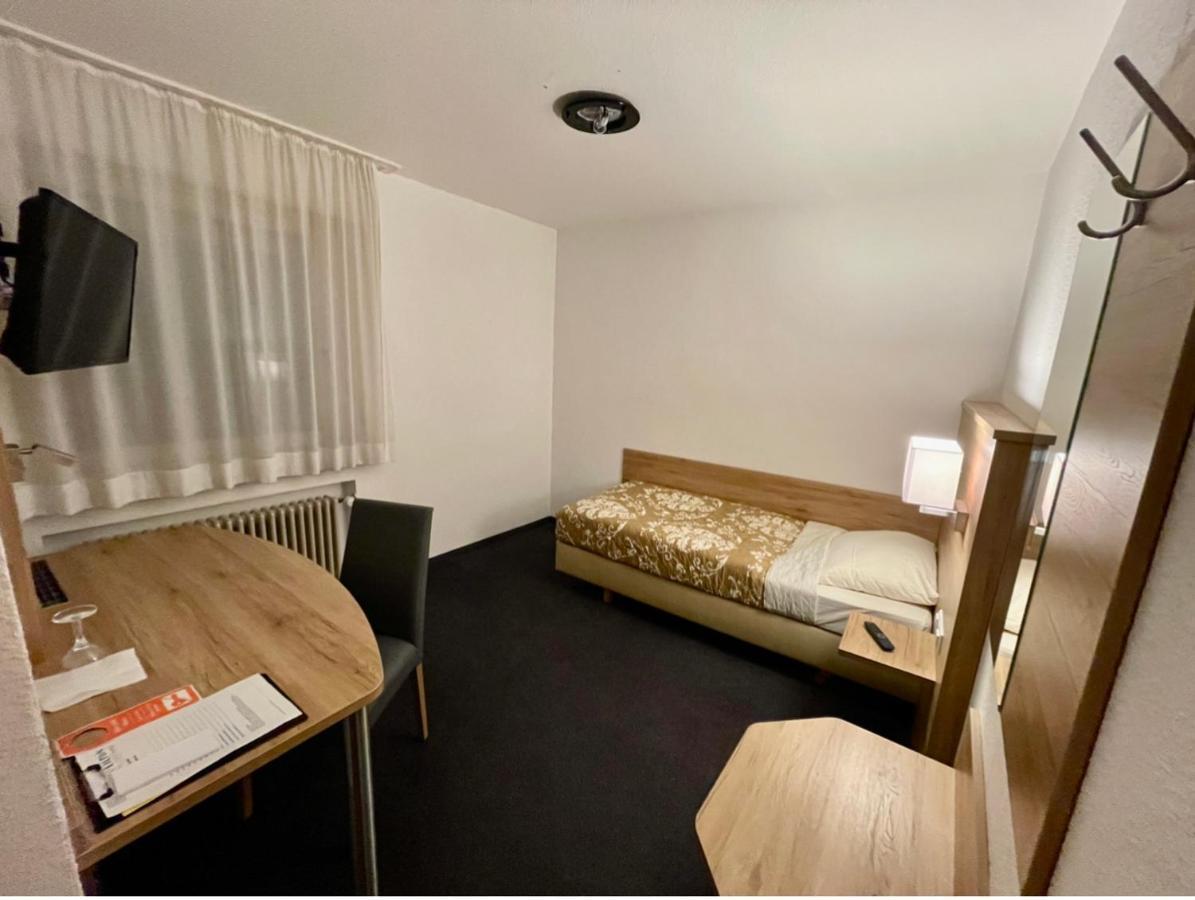 Lilton Hotel Stuttgart-Zuffenhausen Экстерьер фото