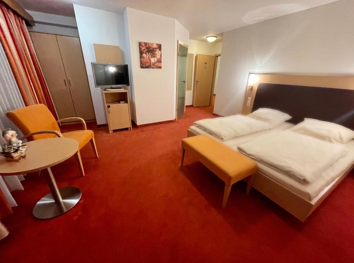 Lilton Hotel Stuttgart-Zuffenhausen Экстерьер фото